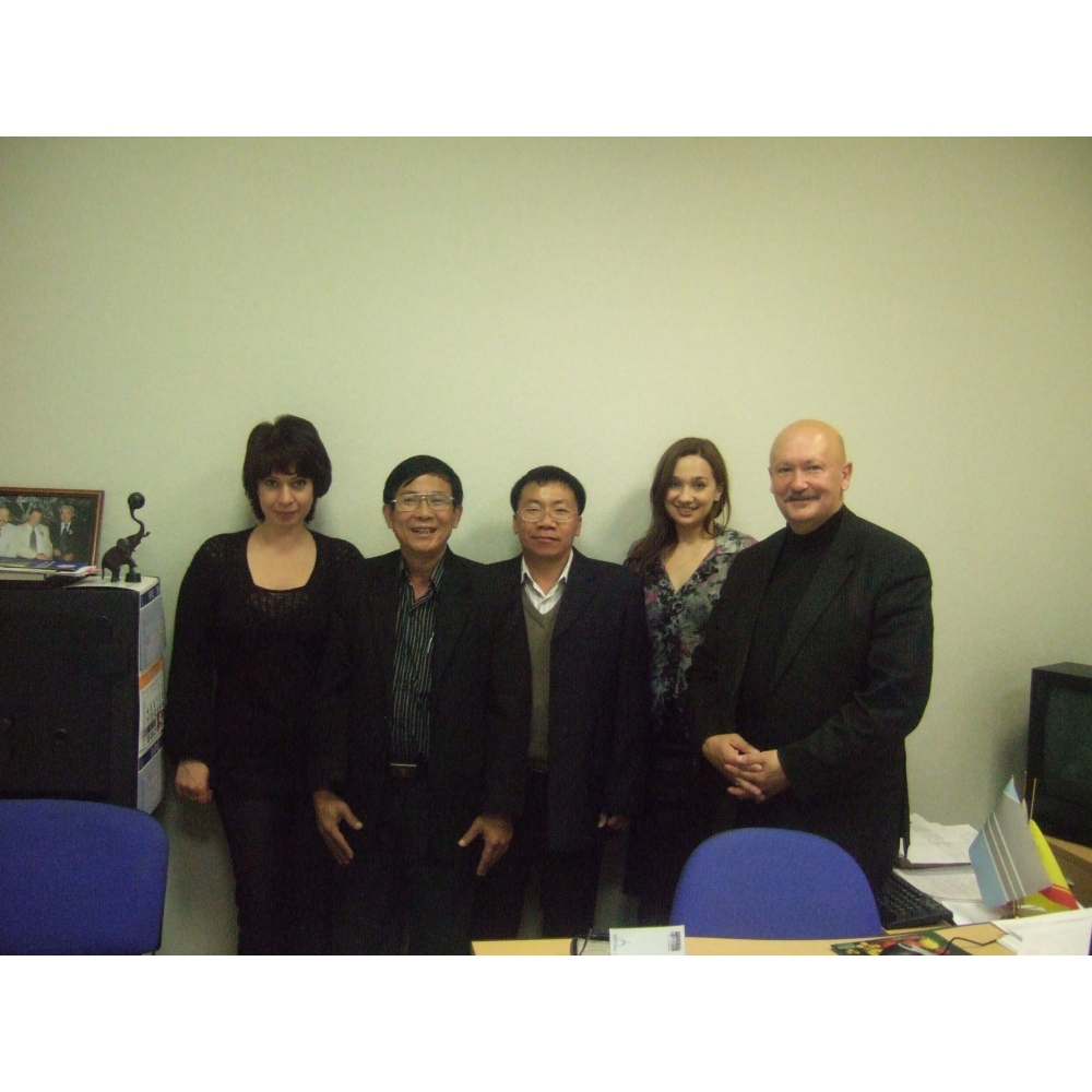 Gặp gỡ đối tác 