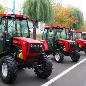 MÁY KÉO NÔNG NGHIỆP - NÔNG CỤ