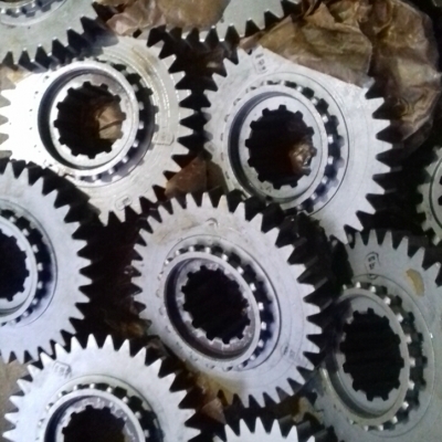 Bánh răng hộp số máy kéo Belarus 