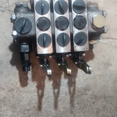 Van phân phối thủy lực RP70