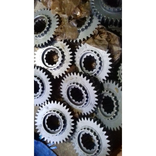 Bánh răng hộp số máy kéo Belarus 