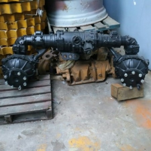 Cầu trước máy kéo