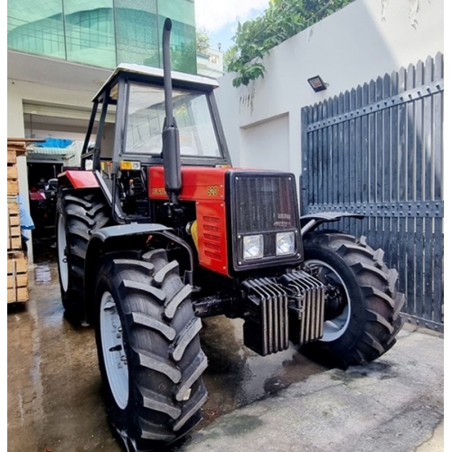 Máy kéo Belarus 820 (cabin gọng nhiệt đới)