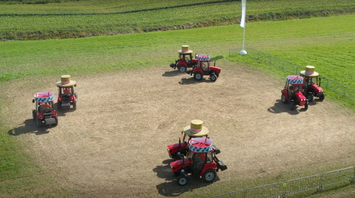 Танцевальное шоу BELARUS TRACTORS